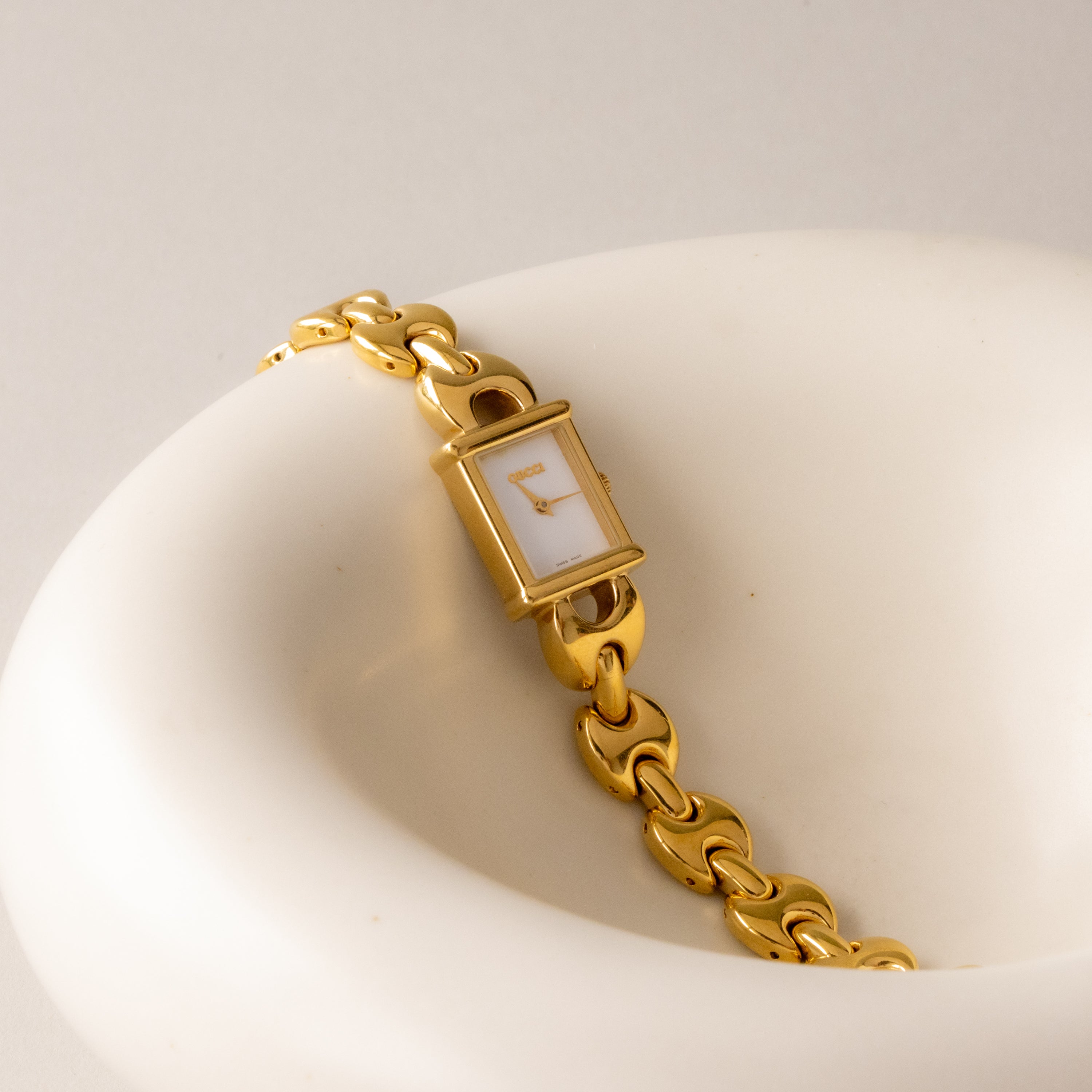 Vintage Gucci Swiss Change Belt Gold Watch