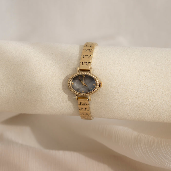 Vintage Vivayou Oval Gold Watch