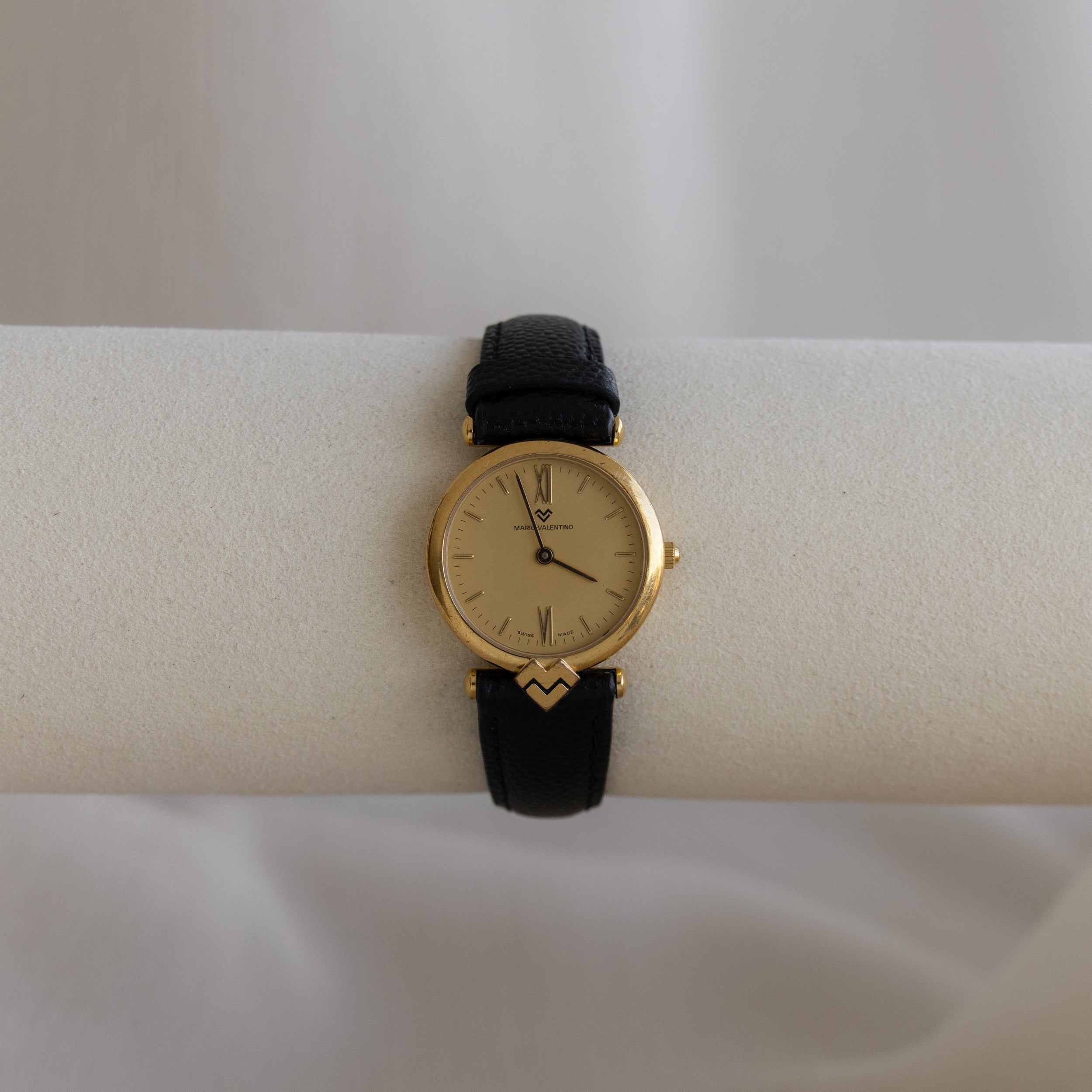 Vintage Mario Valentino Swiss Round Gold Women s Watch Caitlyn Minimalist