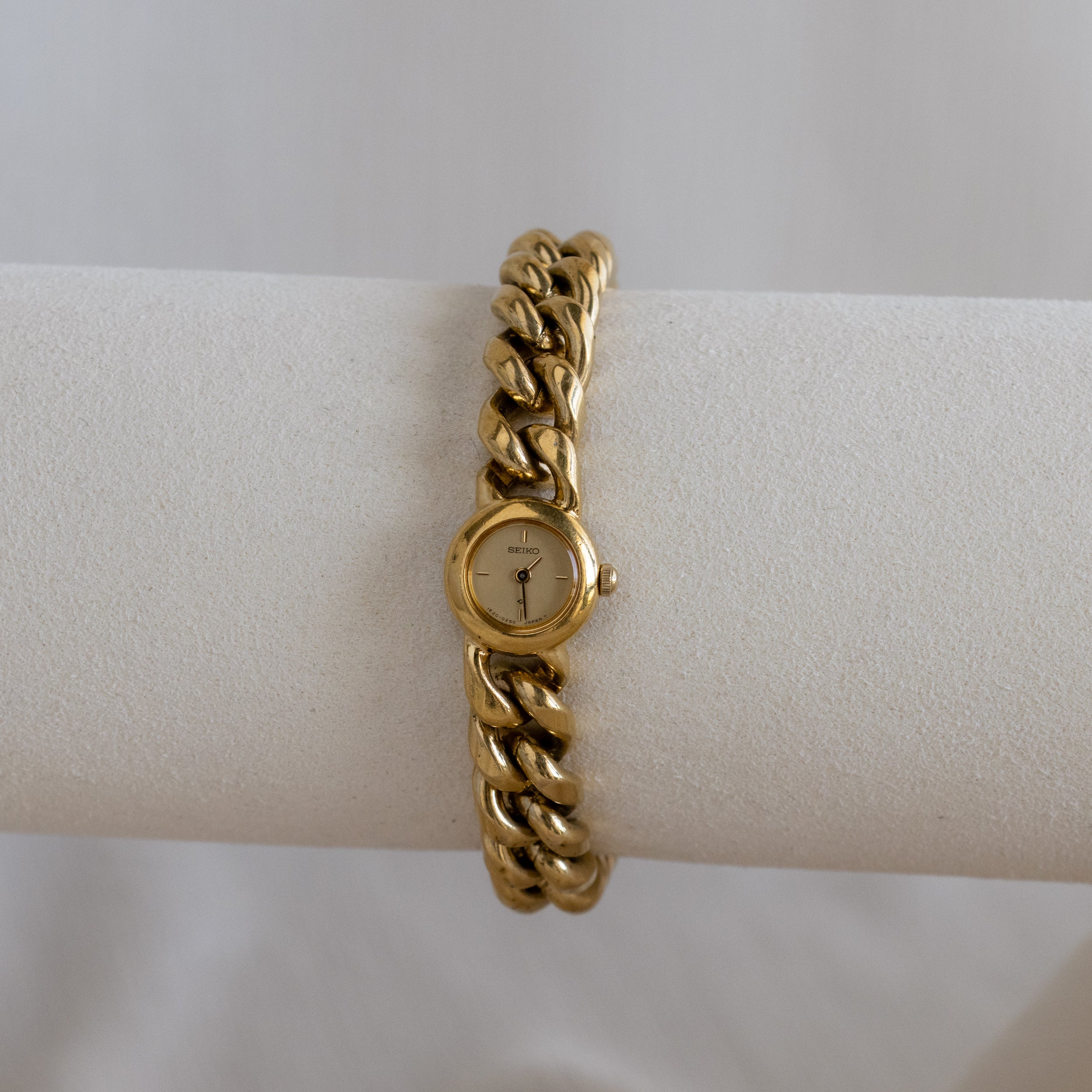 Vintage Seiko Dainty Chain Link Gold Watch