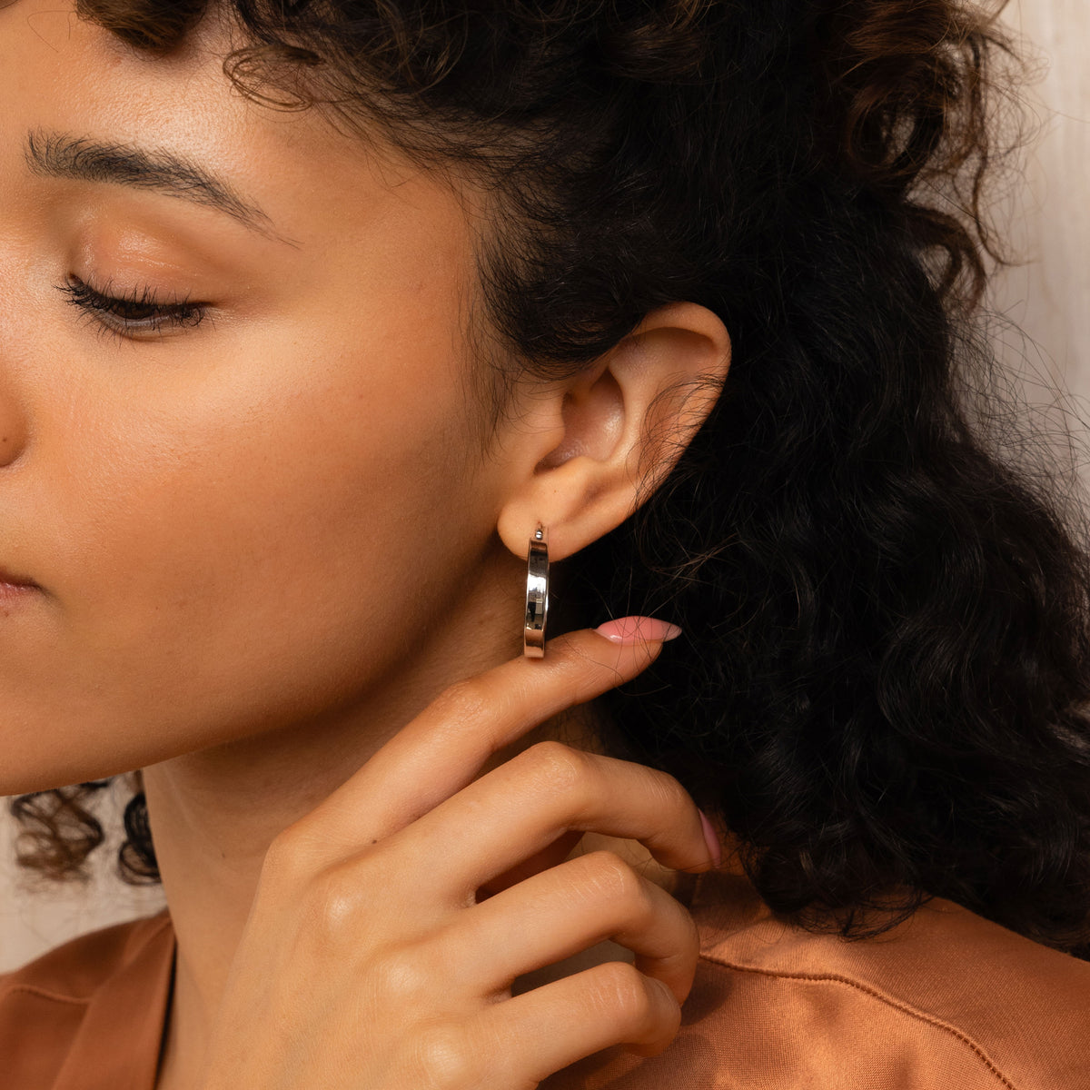 Thick Hoops in Silver