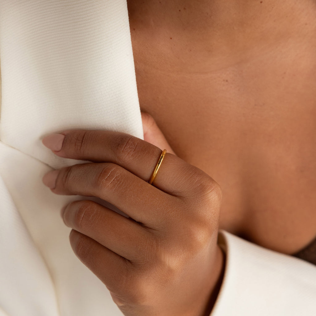 Engraved Tiny Name Ring in 18K Gold