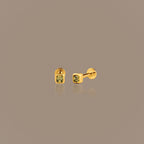 Clous d'oreilles à dos plat avec pierre de naissance et lunette carrée