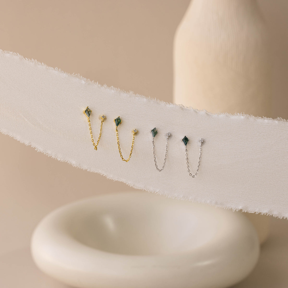 Boucles d'oreilles chaîne en agate et diamant