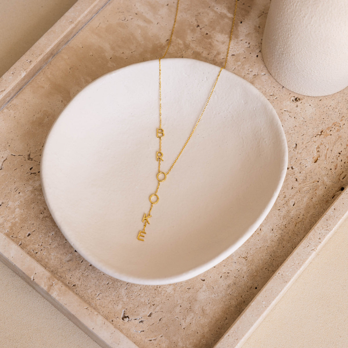 Lariat Name Necklace in 18K Gold