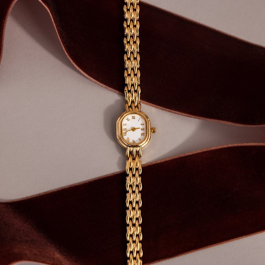 Pebble Oval Timepiece