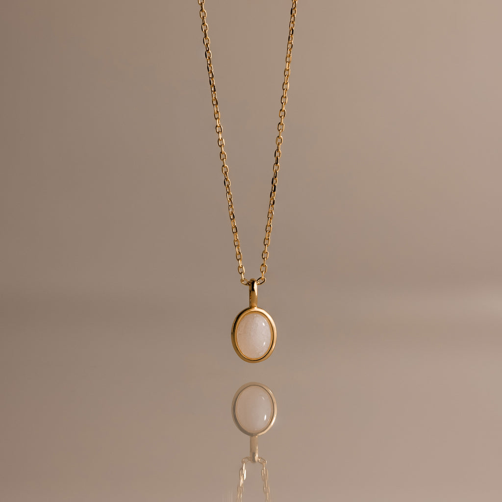 Moonstone Pendant Necklace in 18K Gold