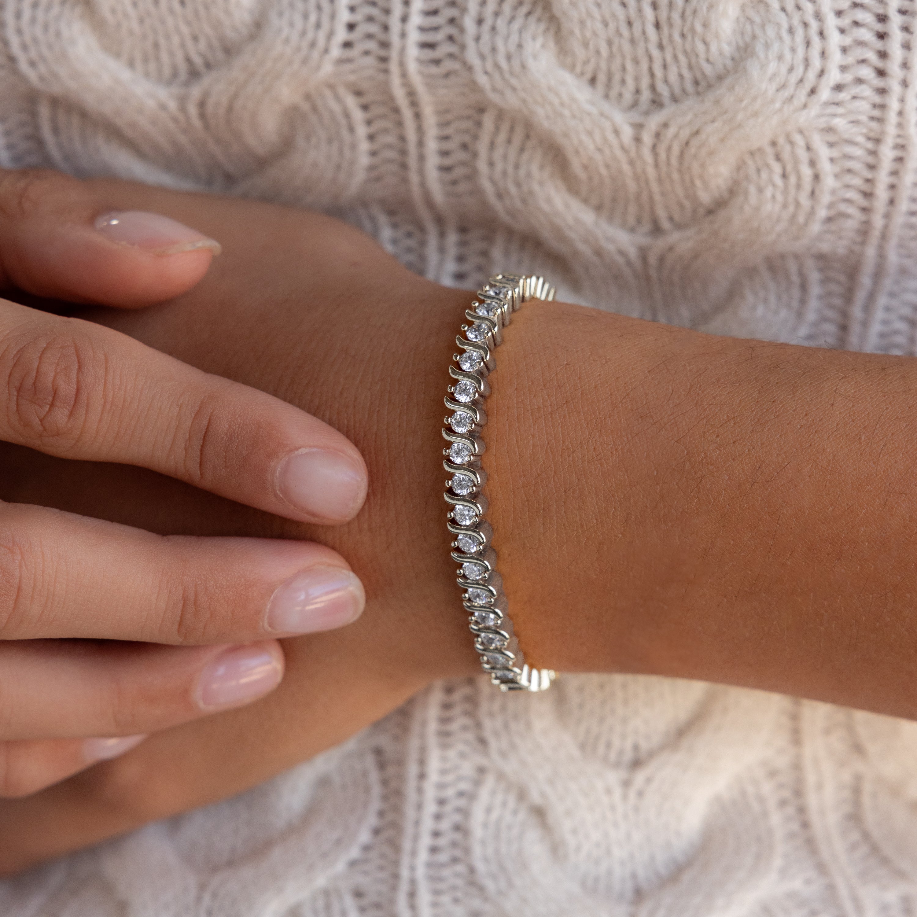 Essentials .925 Sterling Silver Rhodium Plated X-Link Diamond