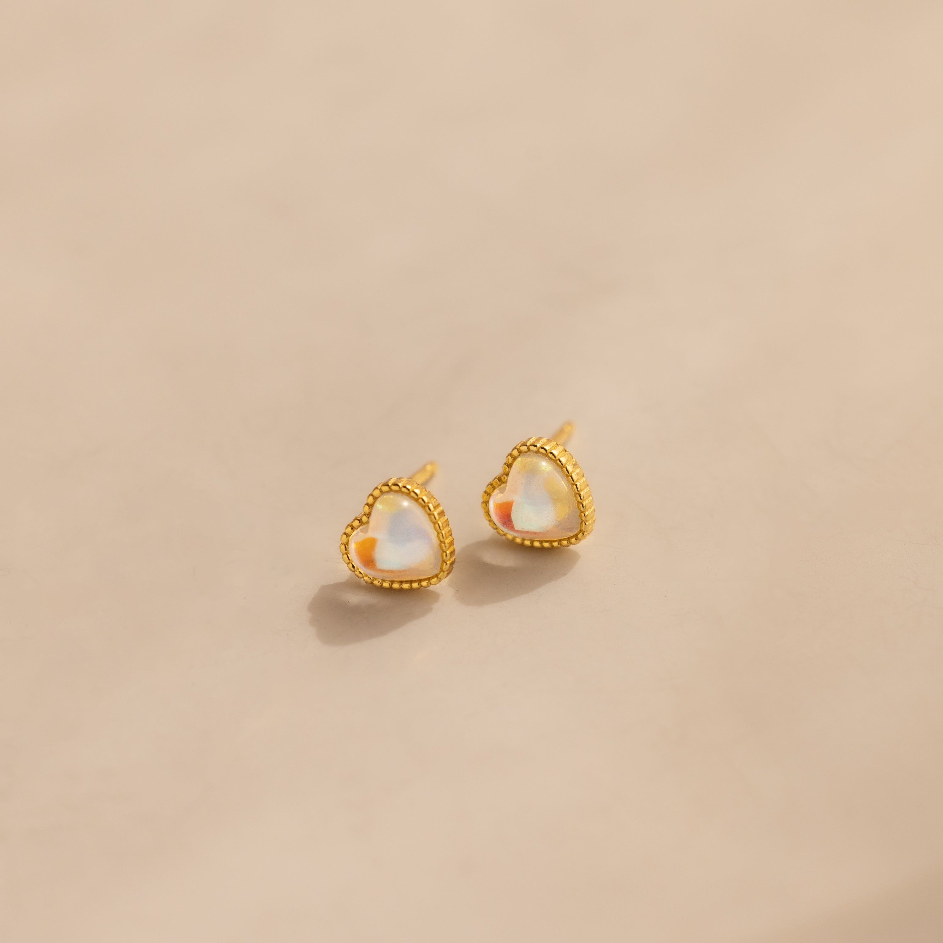 Ribbed Heart Stud Earrings