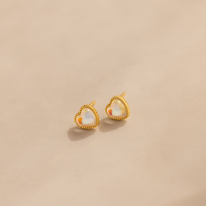 Ribbed Heart Stud Earrings