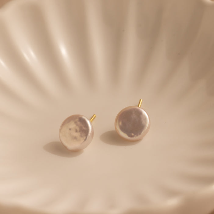 Vintage Round Pearl Stud Earrings