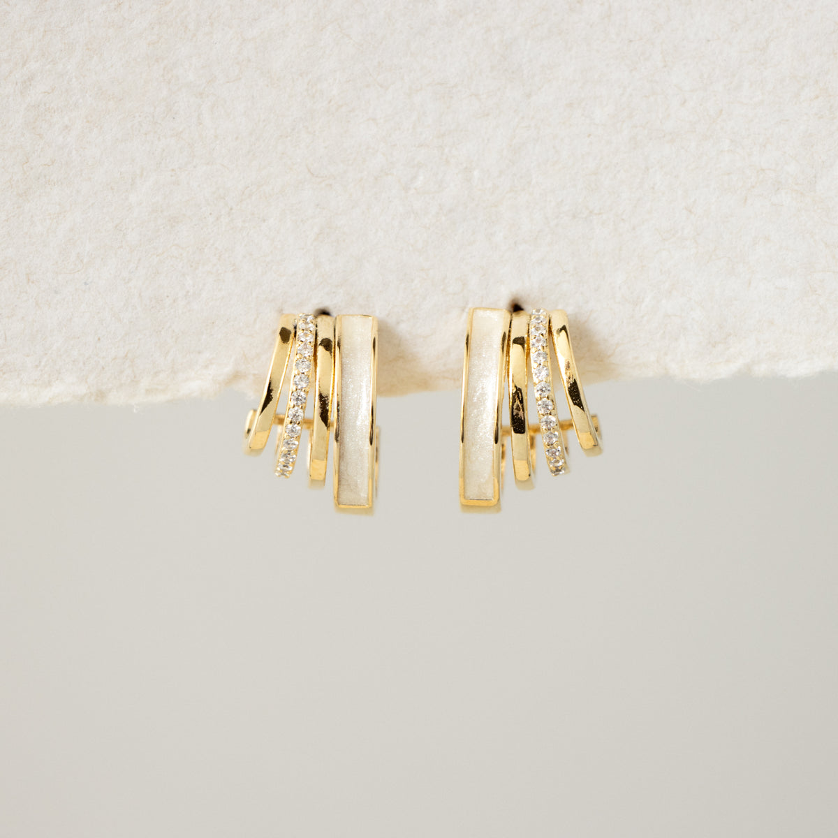 Curved Diamond & Pearl Inlay Studs