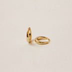 Paris Oval Hoops in 18K Gold