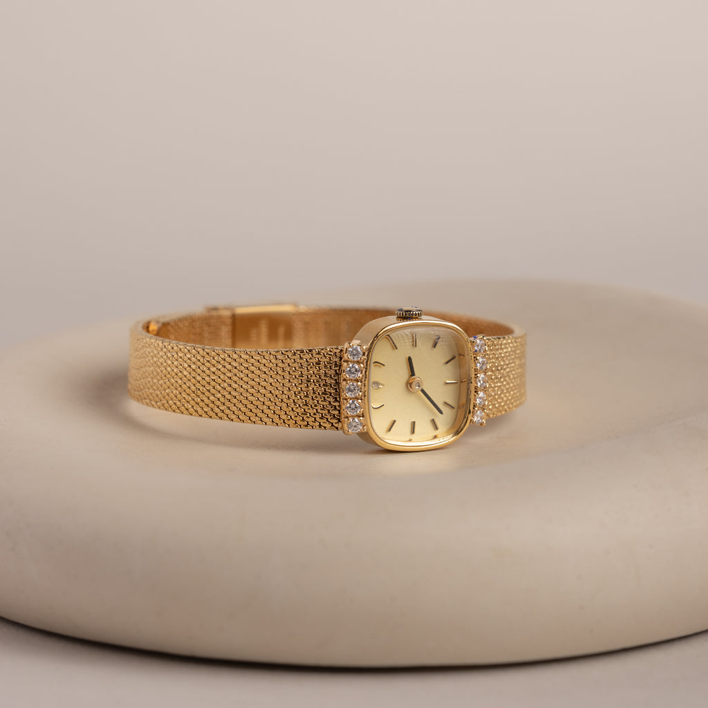 Luxe Square Timepiece