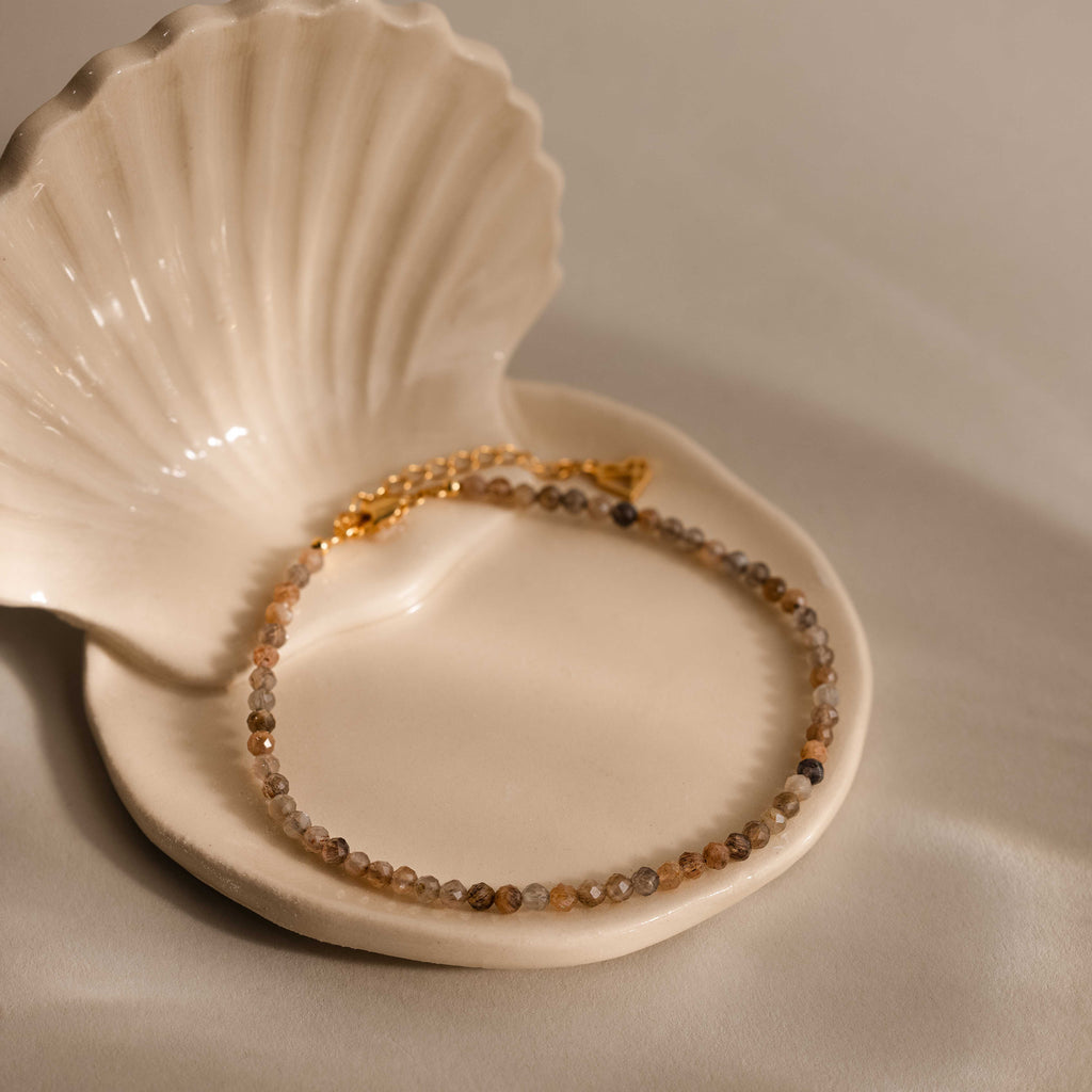 Sunstone Beaded Charm Anklet in 18K Gold