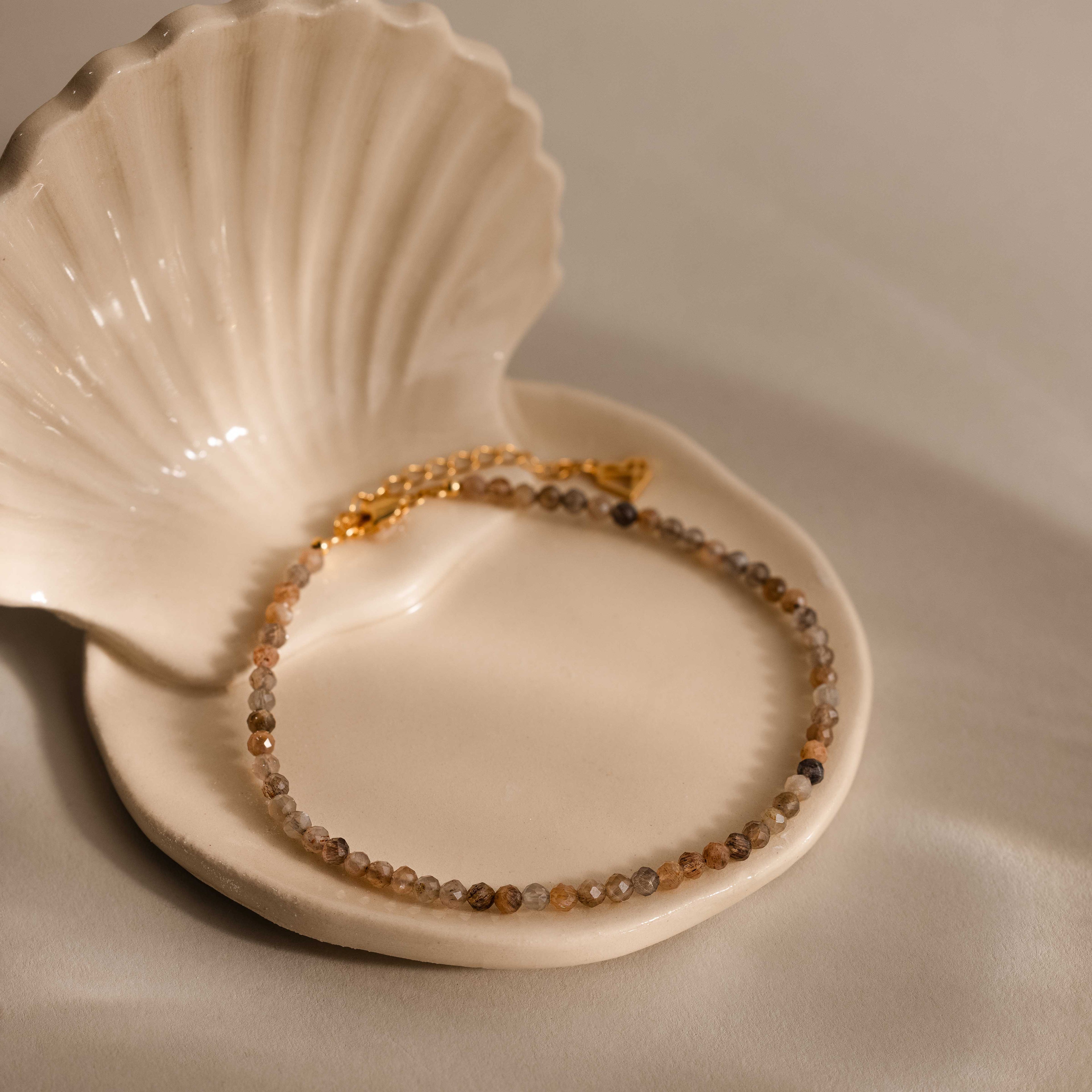 Sunstone Beaded Charm Anklet in 18K Gold