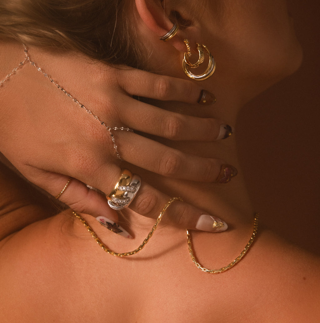 Sparkle Hand Chain Bracelet in 18K Gold