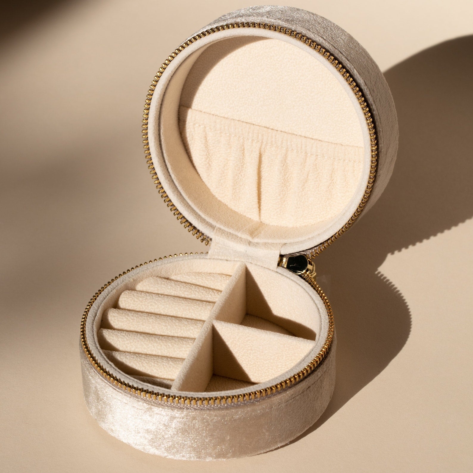 Compact Round Velvet Jewelry Organizer Box Caitlyn Minimalist