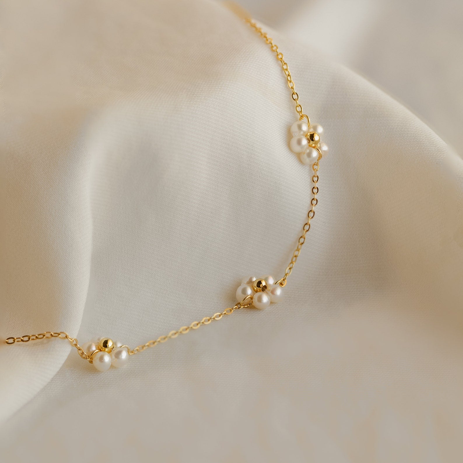 Titanium Steel Pearl Flower Necklace – KesleyBoutique