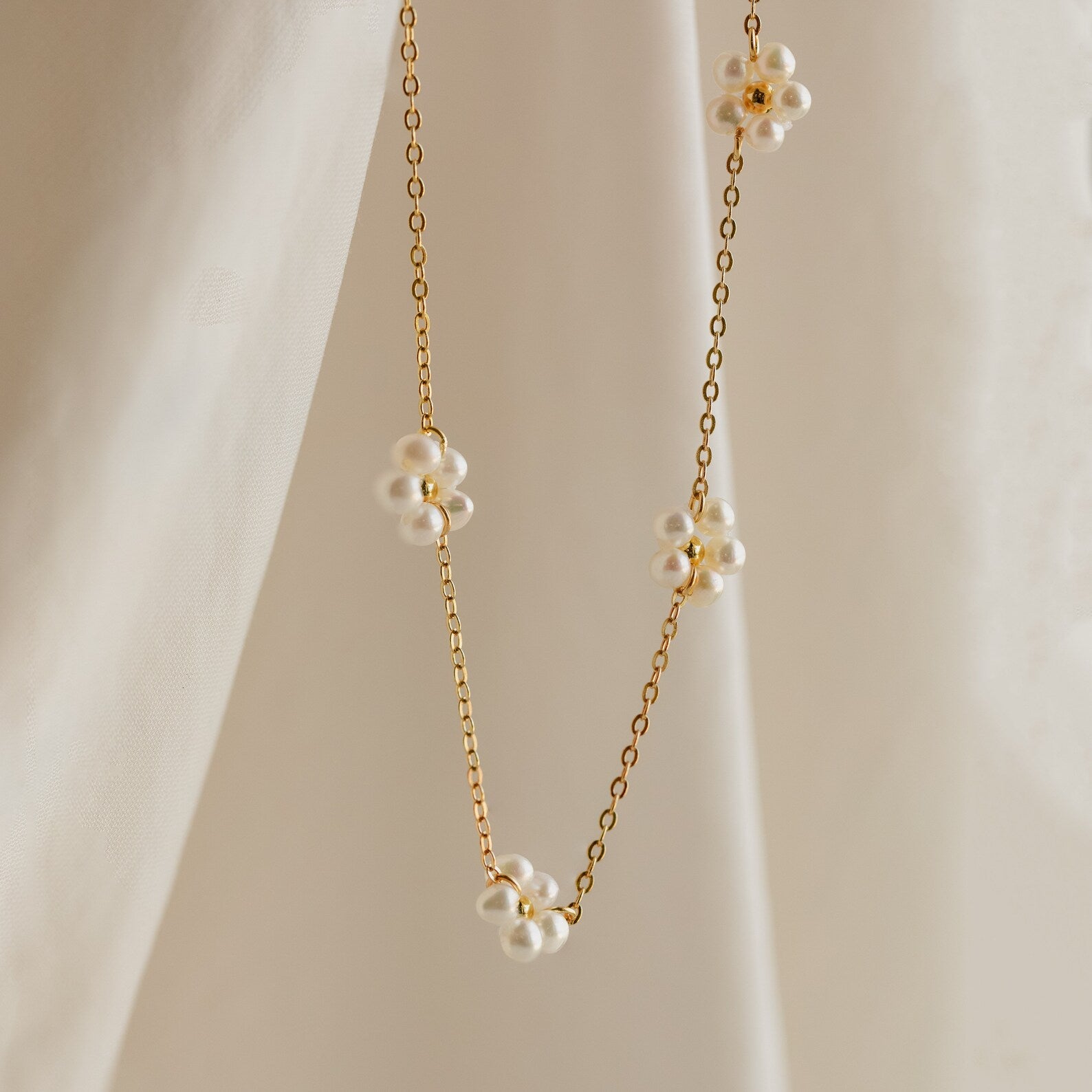 Flower Pearl Station Necklace