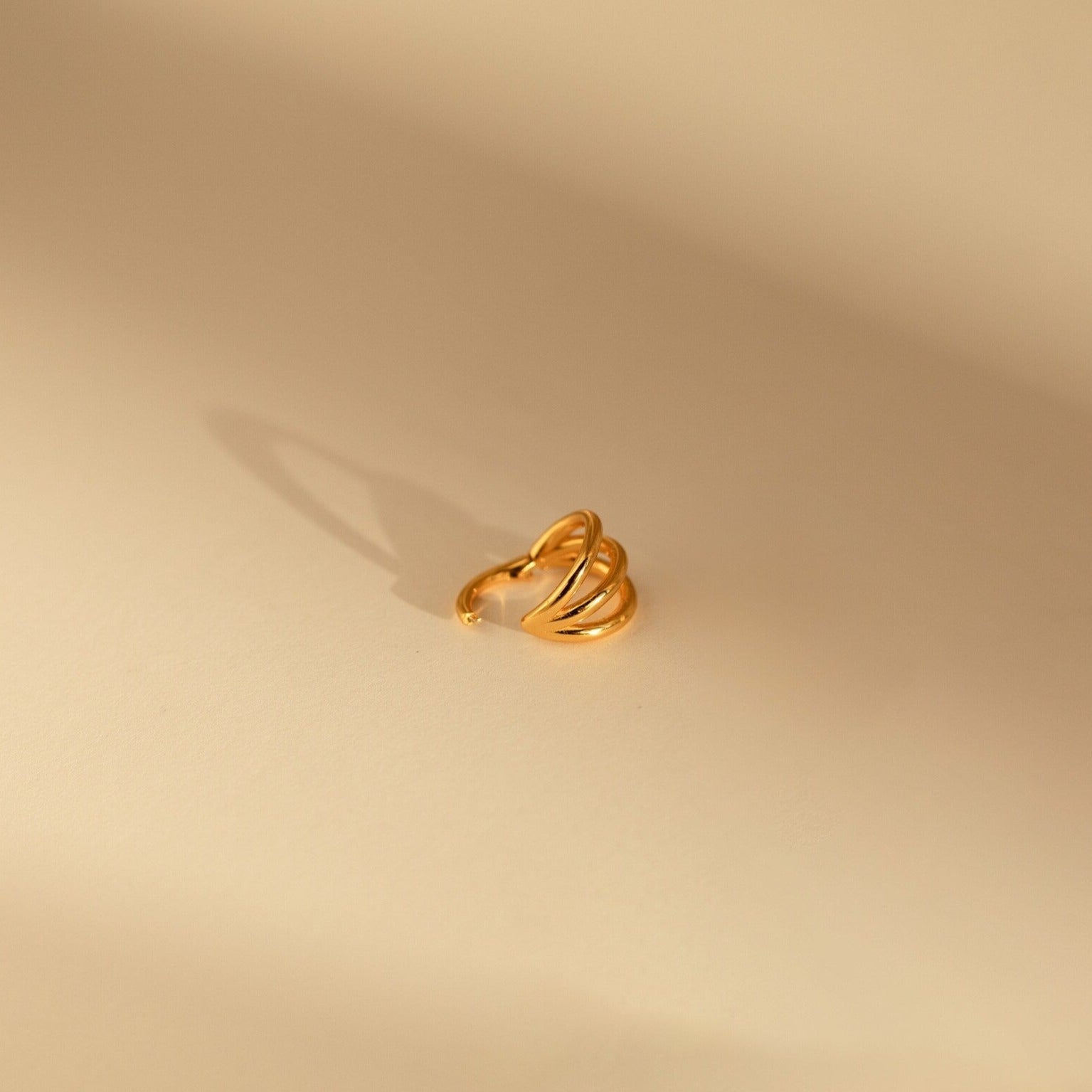 Antonella - Gold Dainty Chain Ring | Kurafuchi