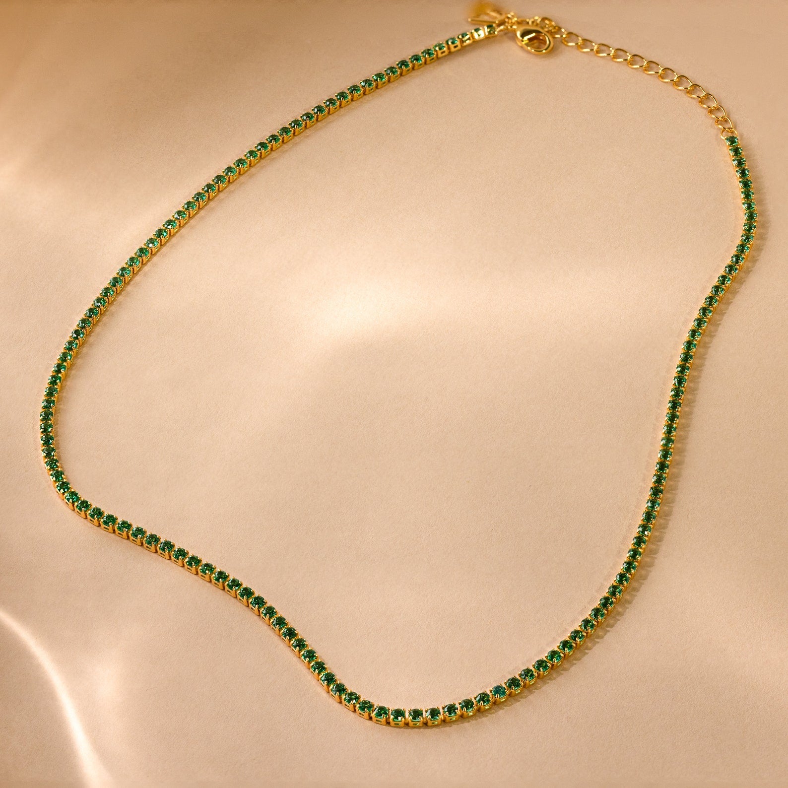 Maharani Divine Sage Emerald Set (Earrings & Necklace) – PRERTO E-COMMERCE  PRIVATE LIMITED