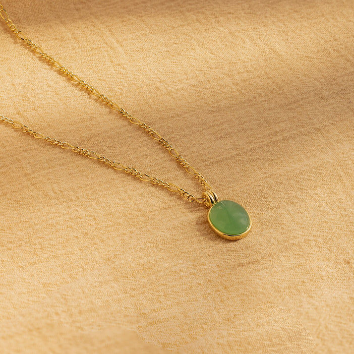 Collier pendentif ovale en jade