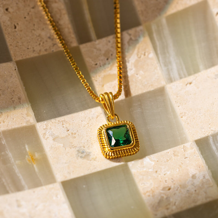 Vintage Emerald Pendant Necklace