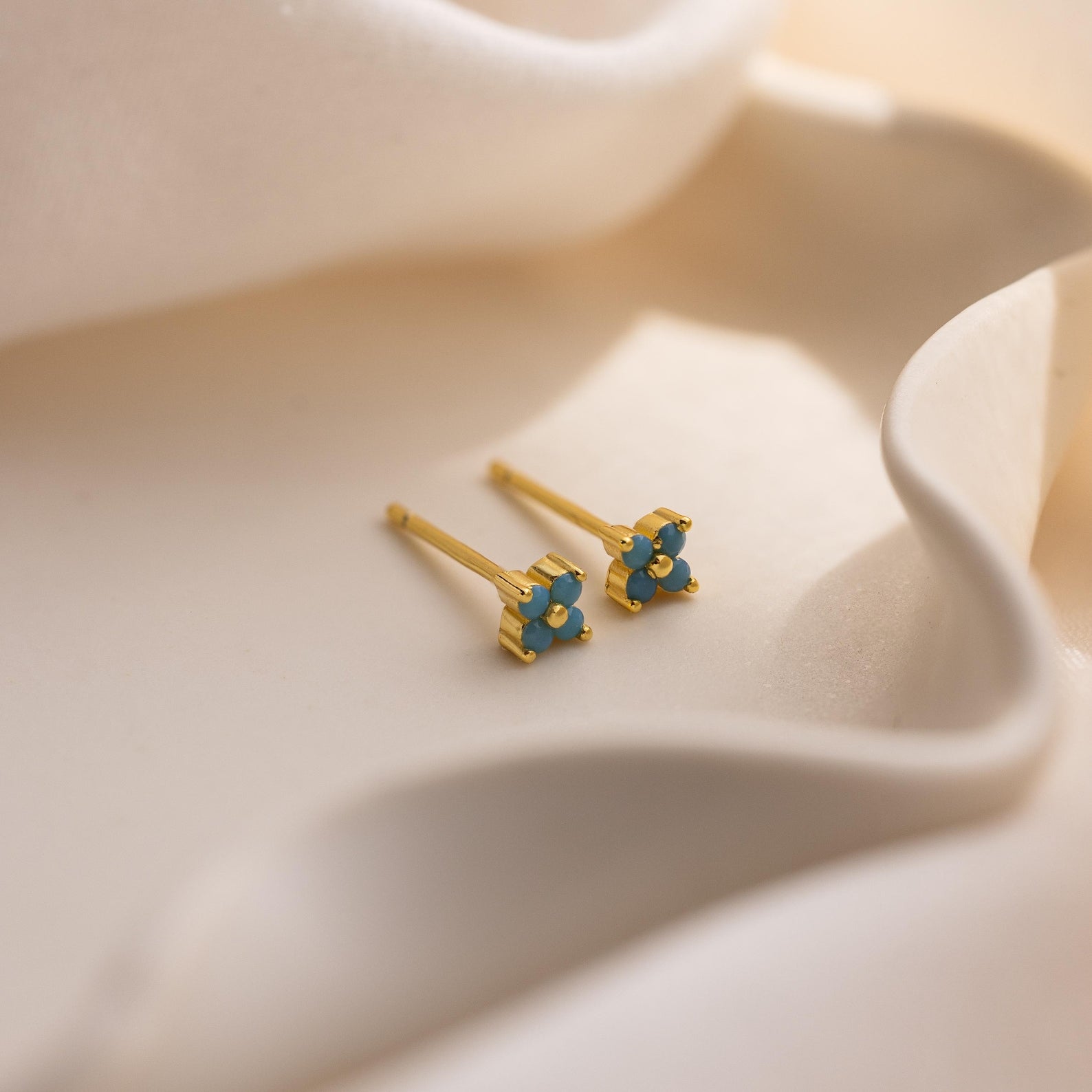 Mint Ivy Flower Studs