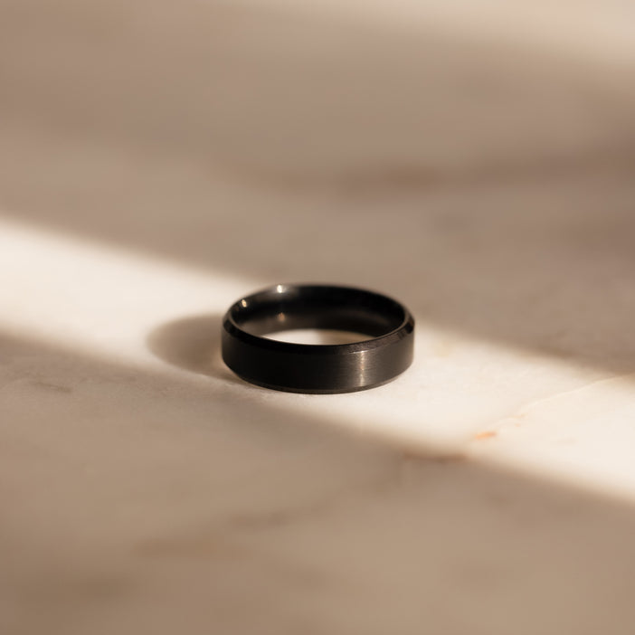 Men's Thick Black Ring