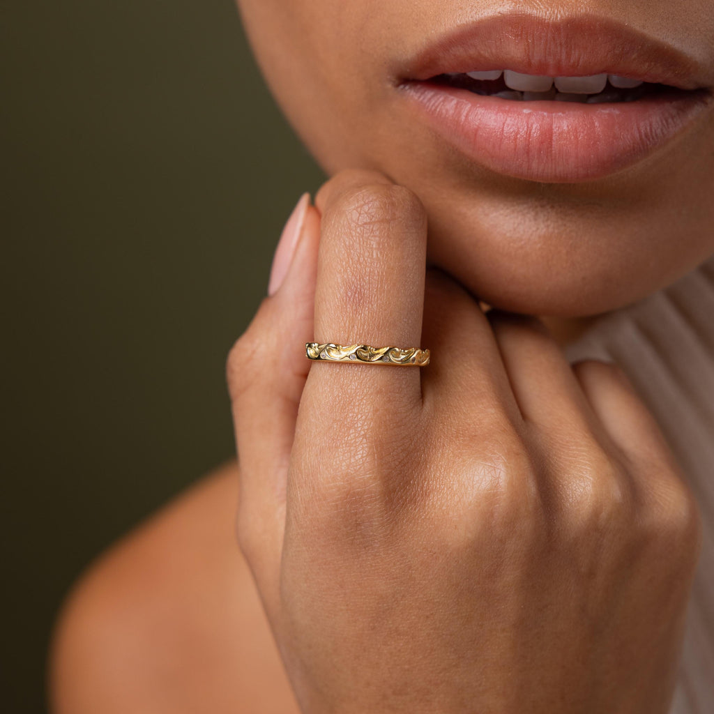 Model wearing our Diamond Wave Band