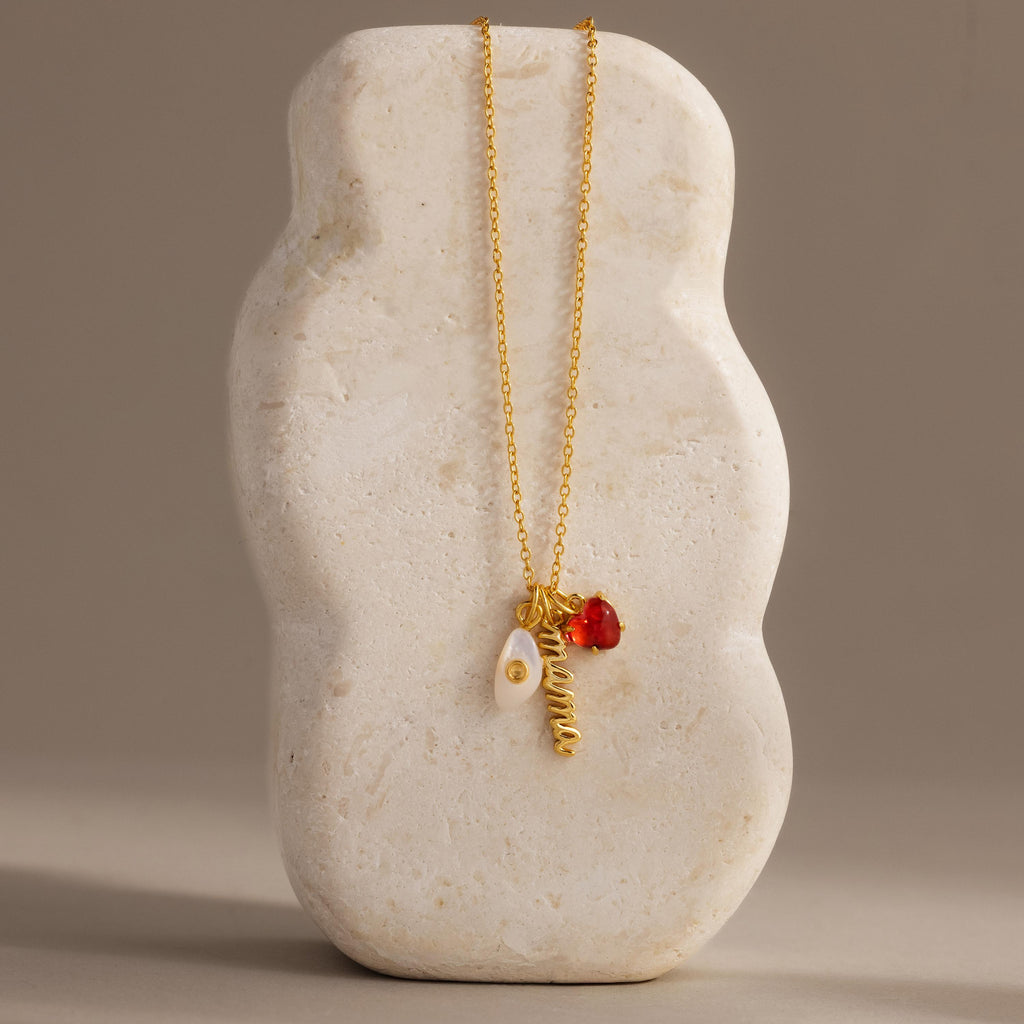 Mama Love Necklace in 18K Gold