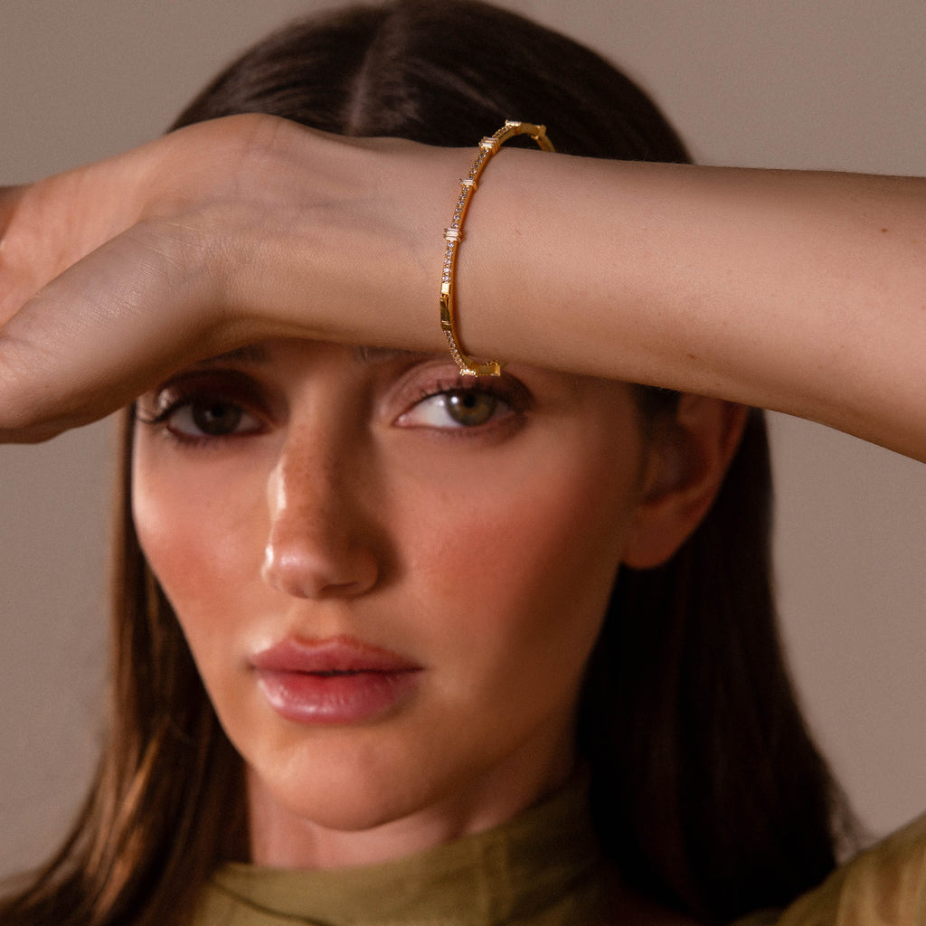 Diamond Baguette Tennis Bangle in 18K Gold