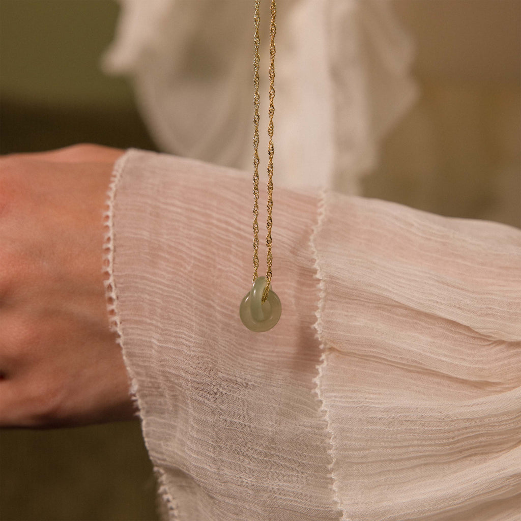 Interlocking Jade Circle Necklace