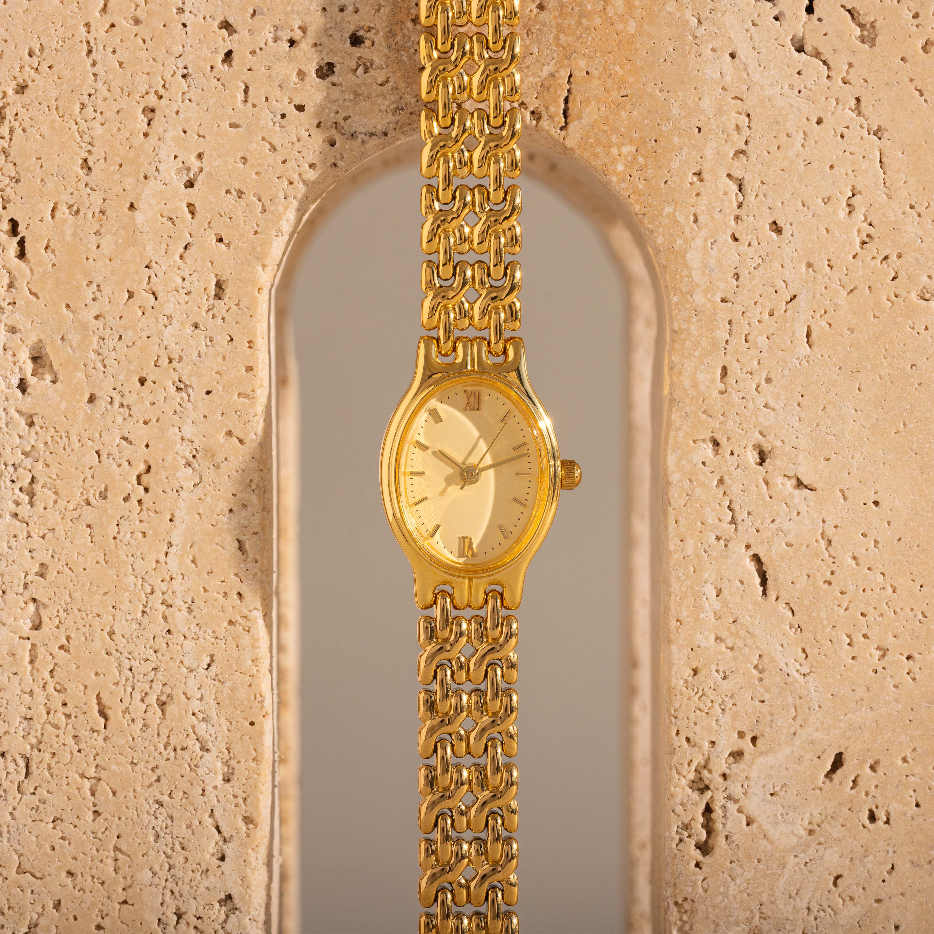 Oval Duo Link Timepiece