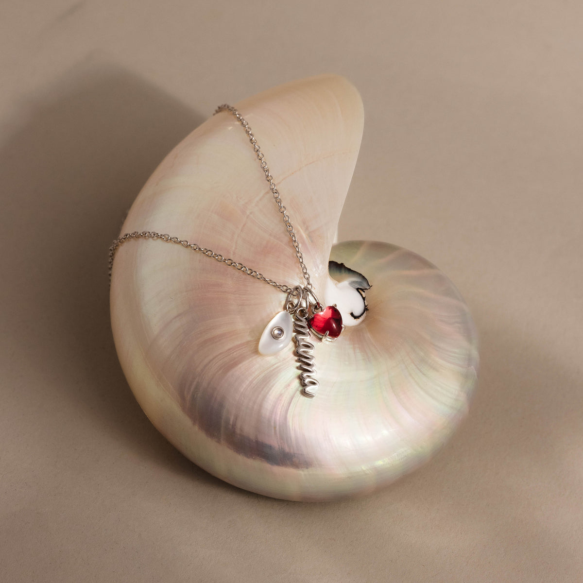 Mama Love Necklace in Silver