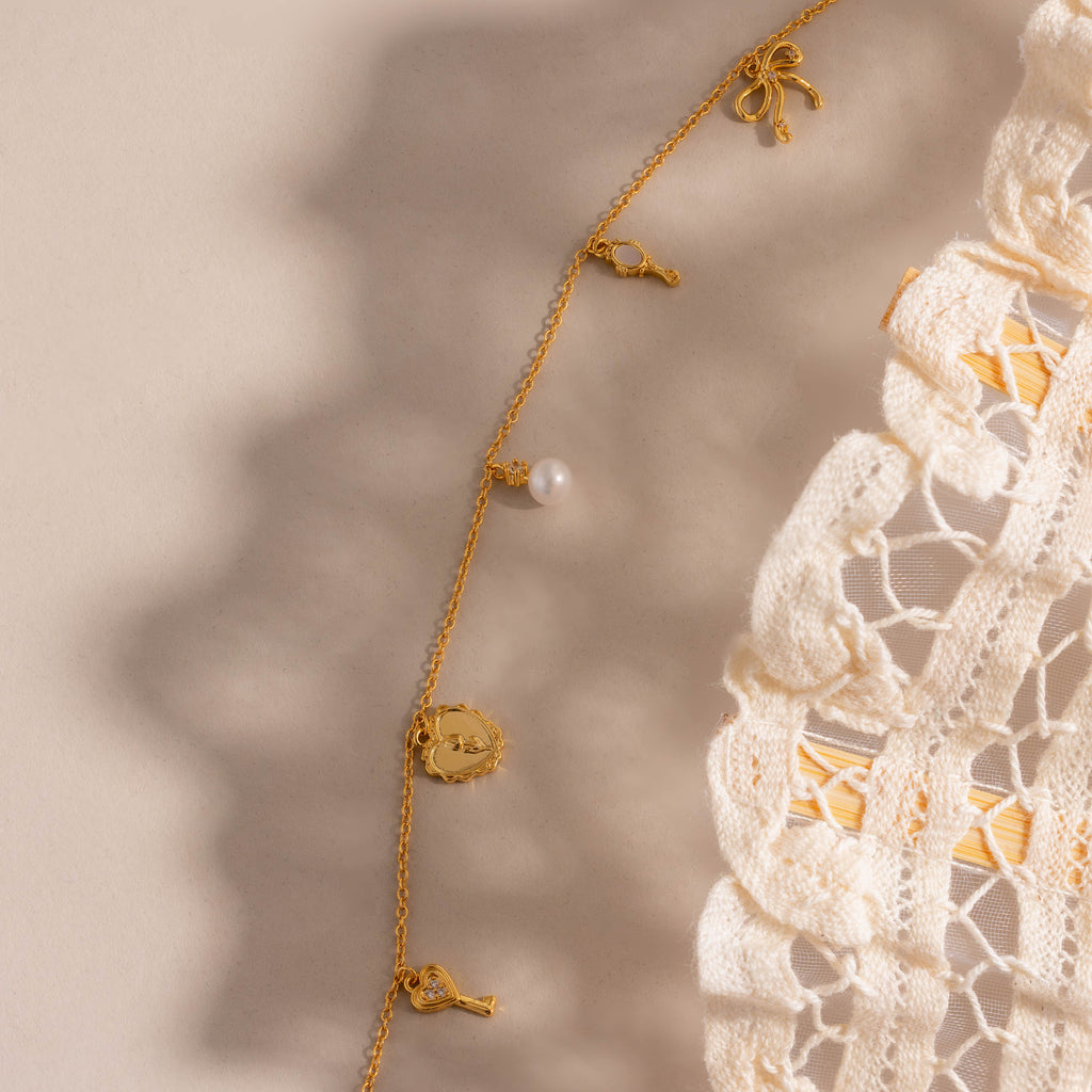 Romantic Coquette Necklace in 18K Gold