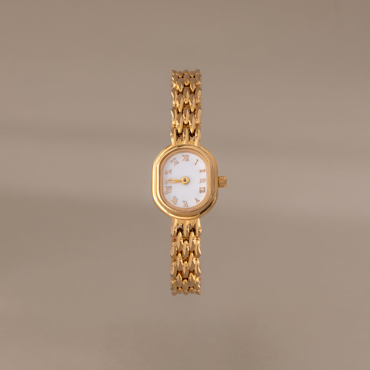 Pebble Oval Timepiece