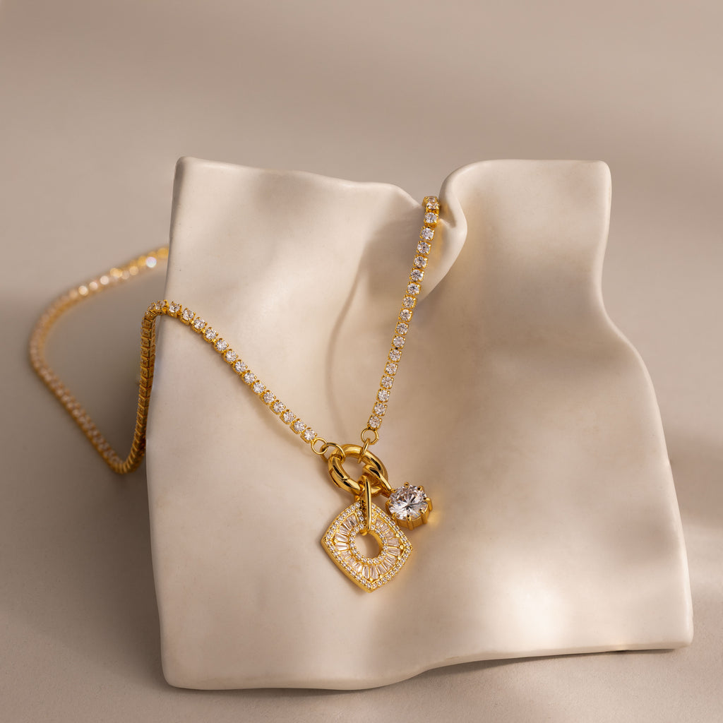 Art Deco Halo Charm in 18K Gold