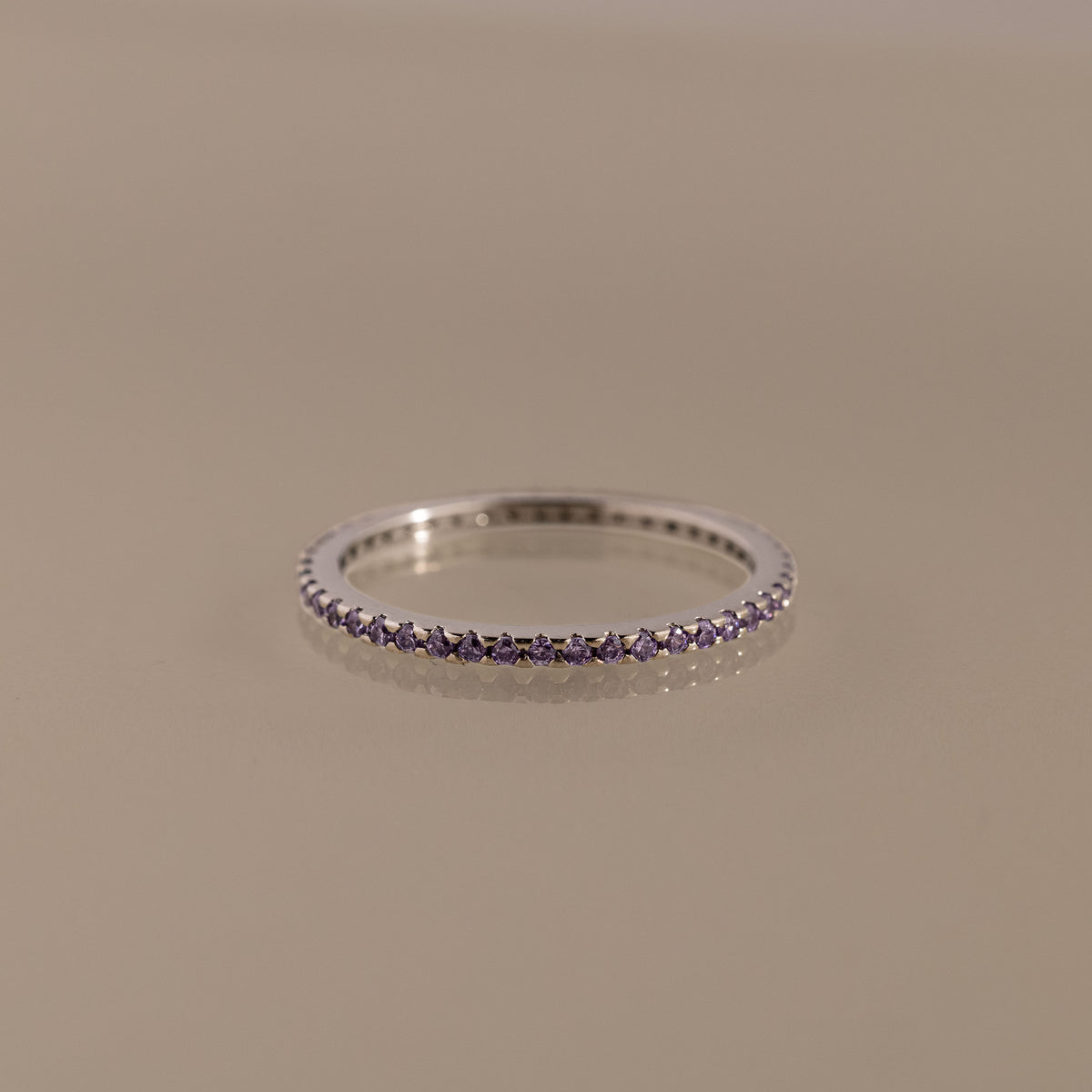 Anillo de eternidad con piedra natal 