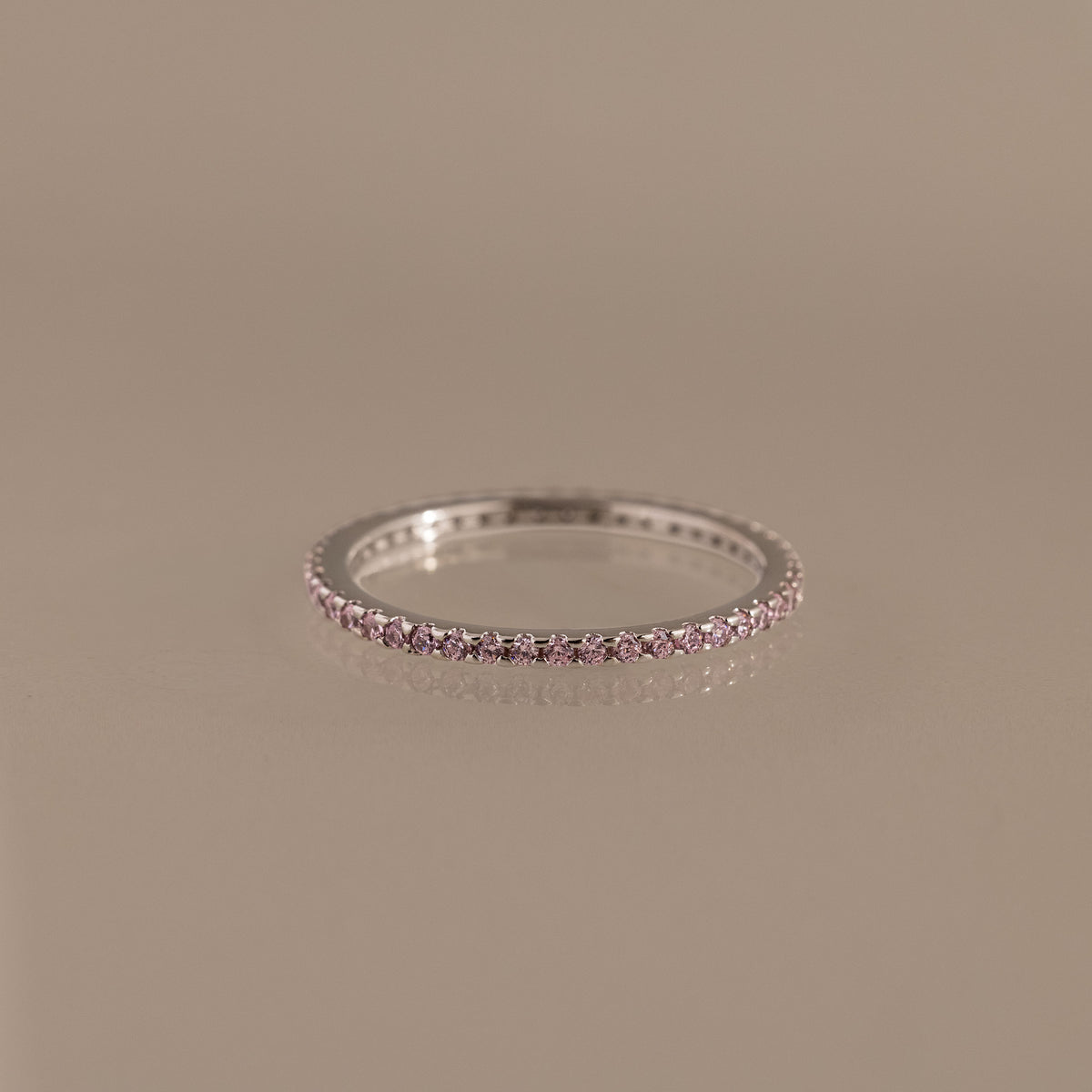 Bague avec pierre de naissance éternité 