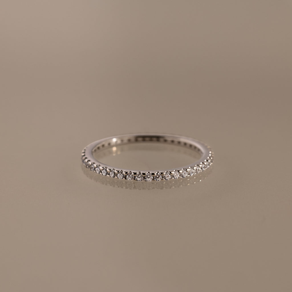 Bague avec pierre de naissance éternité 