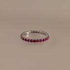 Anillo Eternity con piedra natal de tenis 
