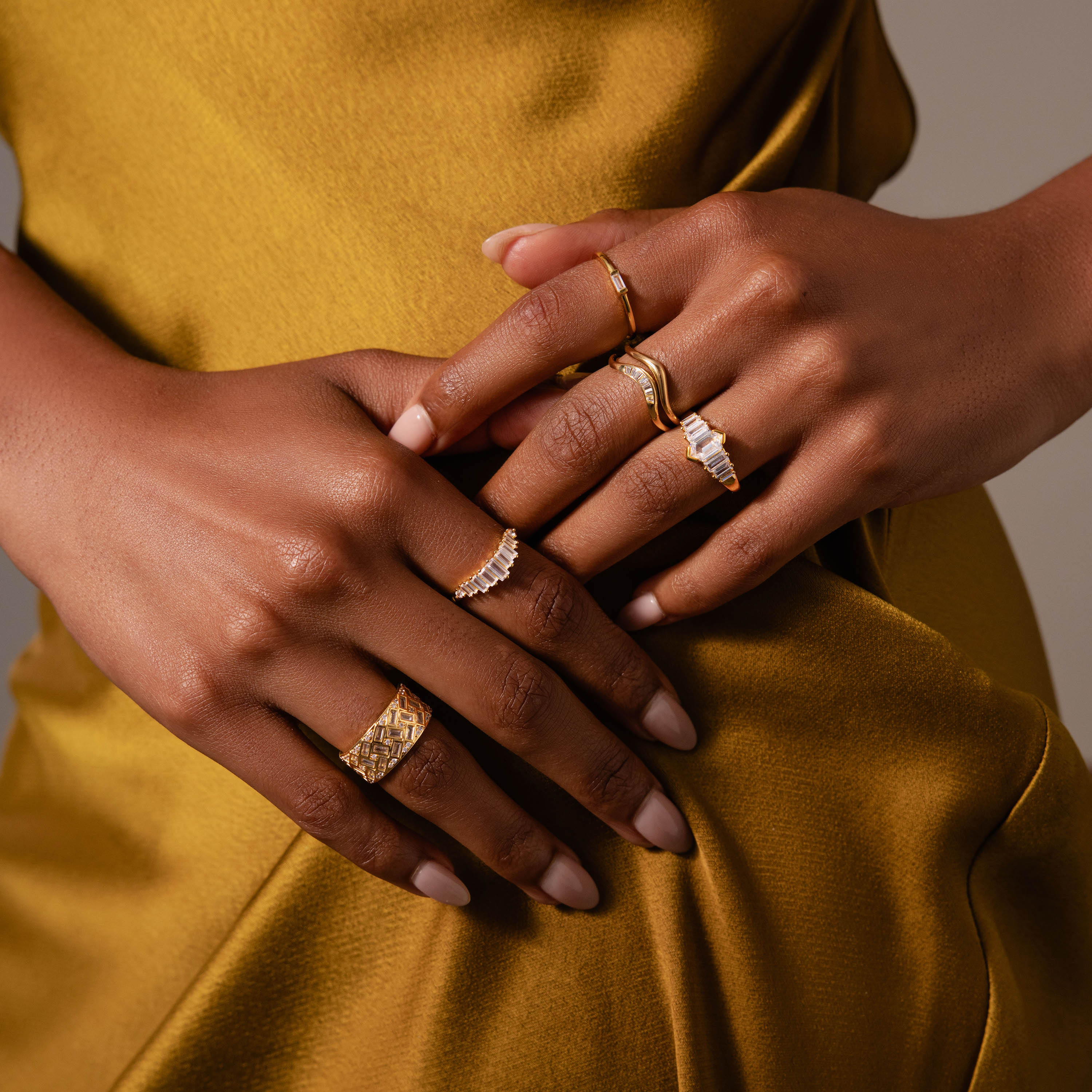 Baguette Crest Diamond Ring