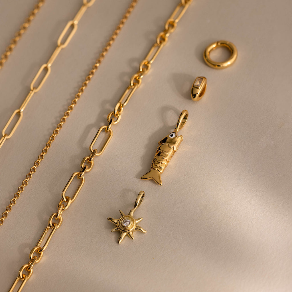Swimmer Fish Charm in 18K Gold