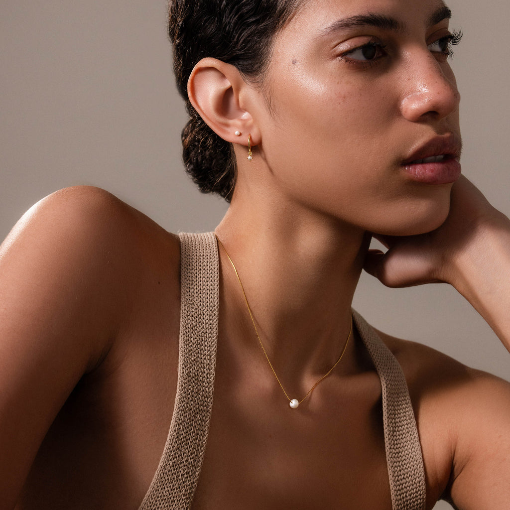 Dainty Pearl Jewelry Set in 18K Gold