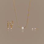 Dainty Pearl Jewelry Set in 18K Gold