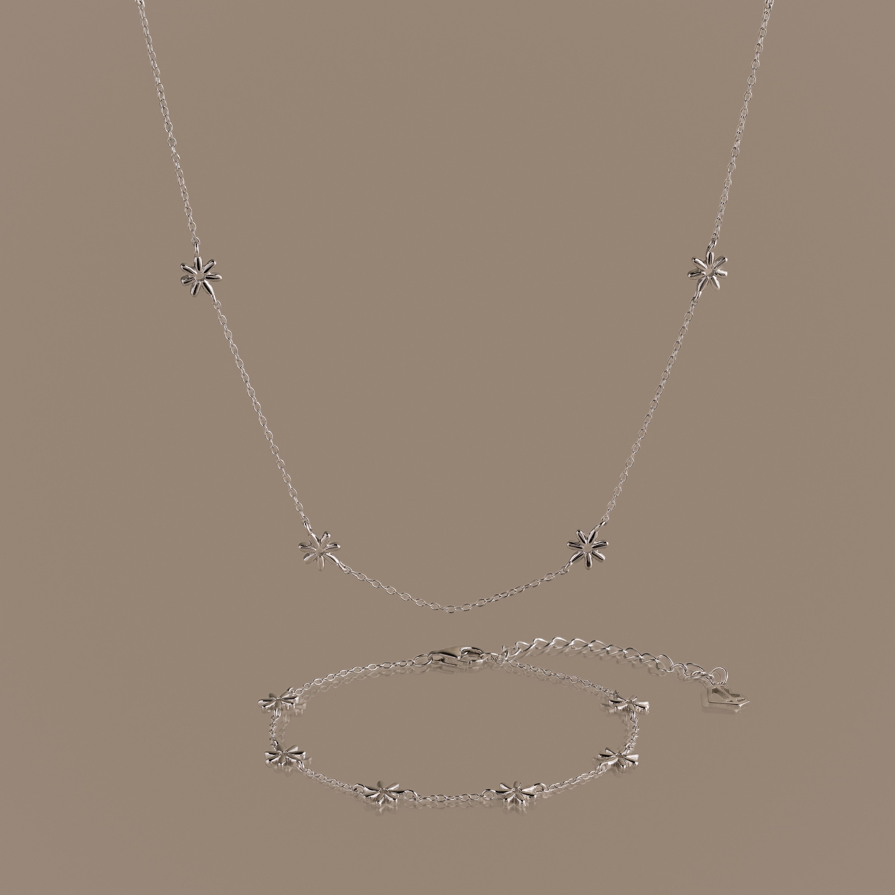 Flower Child Necklace & Bracelet Set in Silver