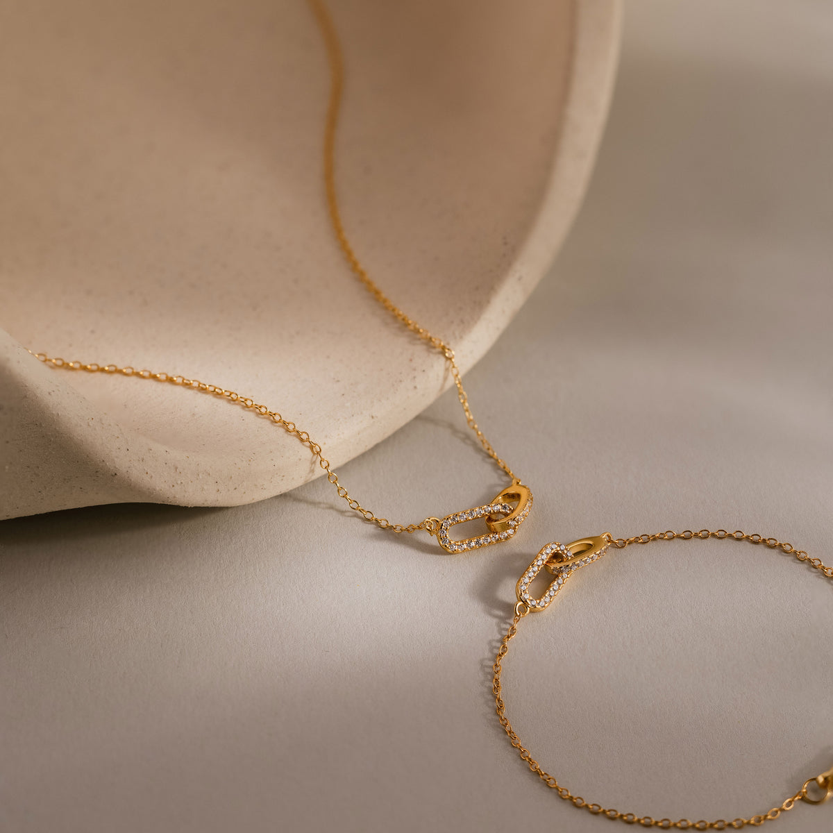 Pave Linked Necklace & Bracelet Set in 18K Gold