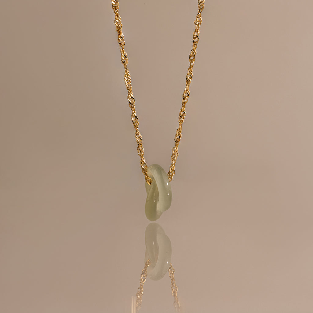 Interlocking Jade Circle Necklace